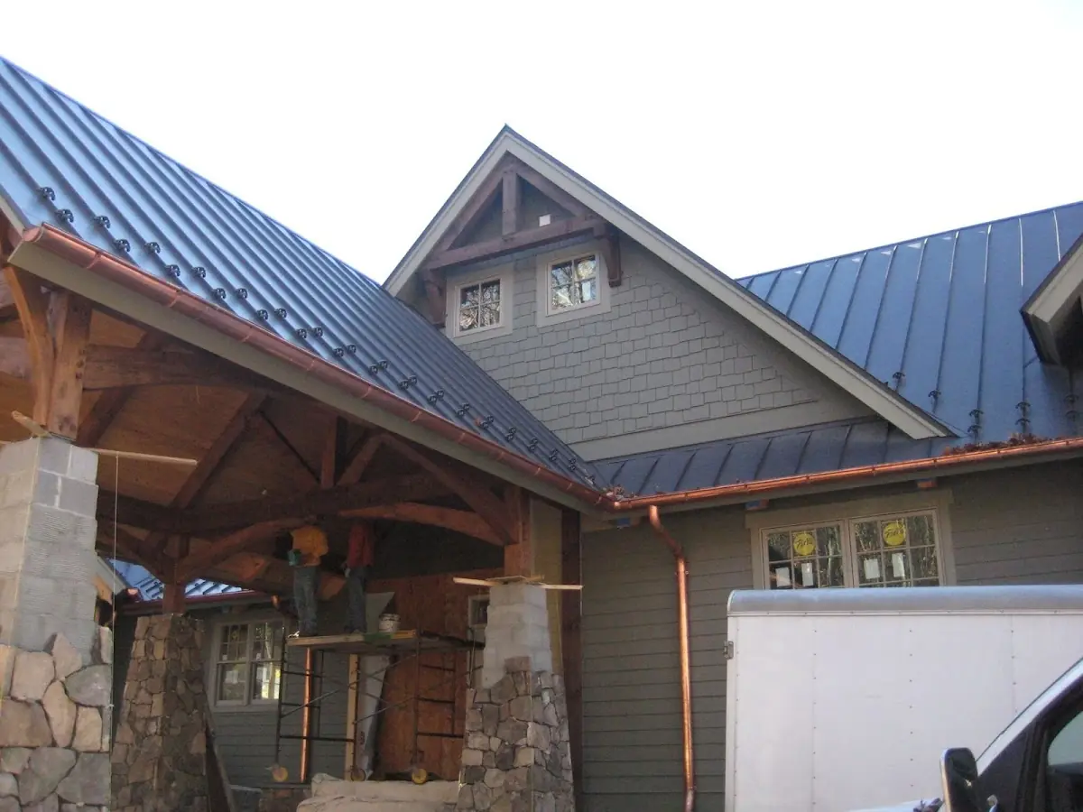 Craftsman Roofing team delivering quality roofing work in Latonia